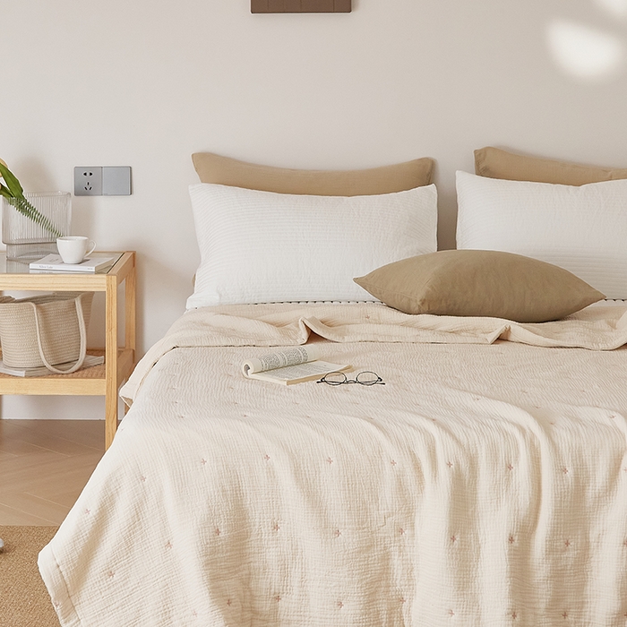 91家纺网 家纺一手货源 找家纺 原研家居 2025新款A类手包边全棉双层纱棉花夏被被子被芯 棉花夏被