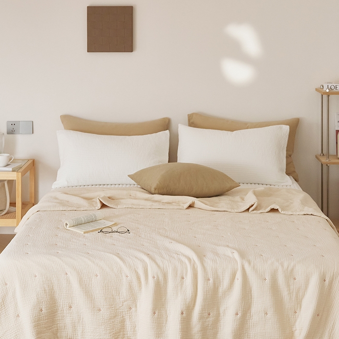 91家纺网 家纺一手货源 找家纺 原研家居 2025新款A类手包边全棉双层纱棉花夏被被子被芯 棉花夏被