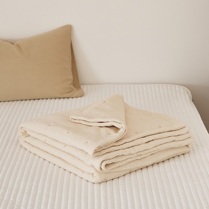 91家纺网 家纺一手货源 找家纺 原研家居 2025新款A类手包边全棉双层纱棉花夏被被子被芯 棉花夏被