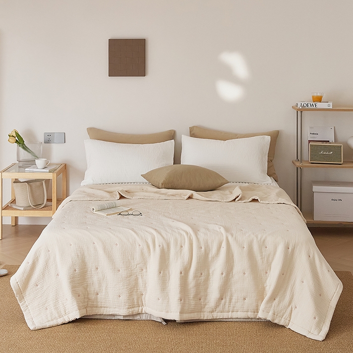 91家纺网 家纺一手货源 找家纺 原研家居 2025新款A类手包边全棉双层纱棉花夏被被子被芯 棉花夏被