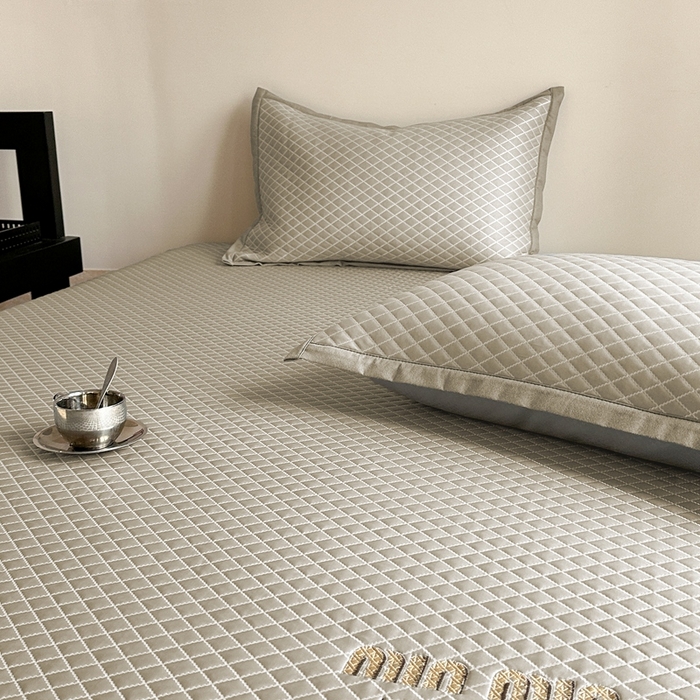 91家纺网 家纺一手货源 找家纺 （总）凉百百 2025新款3D凉豆豆凉席席子-方格