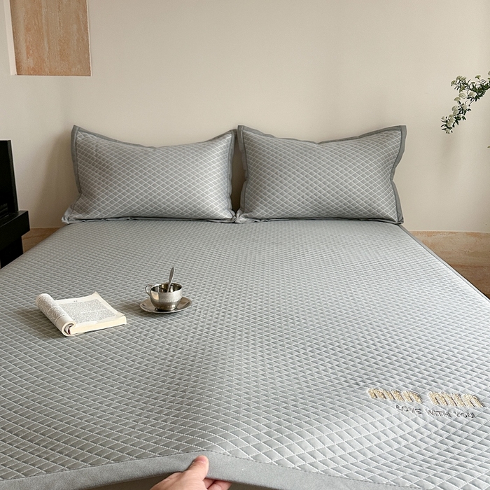 91家纺网 家纺一手货源 找家纺 （总）凉百百 2025新款3D凉豆豆凉席席子-方格