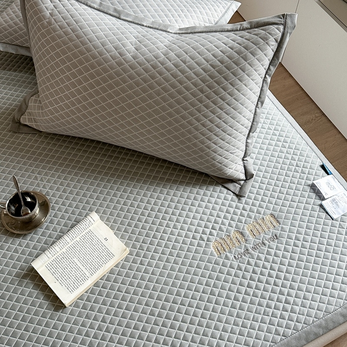 91家纺网 家纺一手货源 找家纺 （总）凉百百 2025新款3D凉豆豆凉席席子-方格