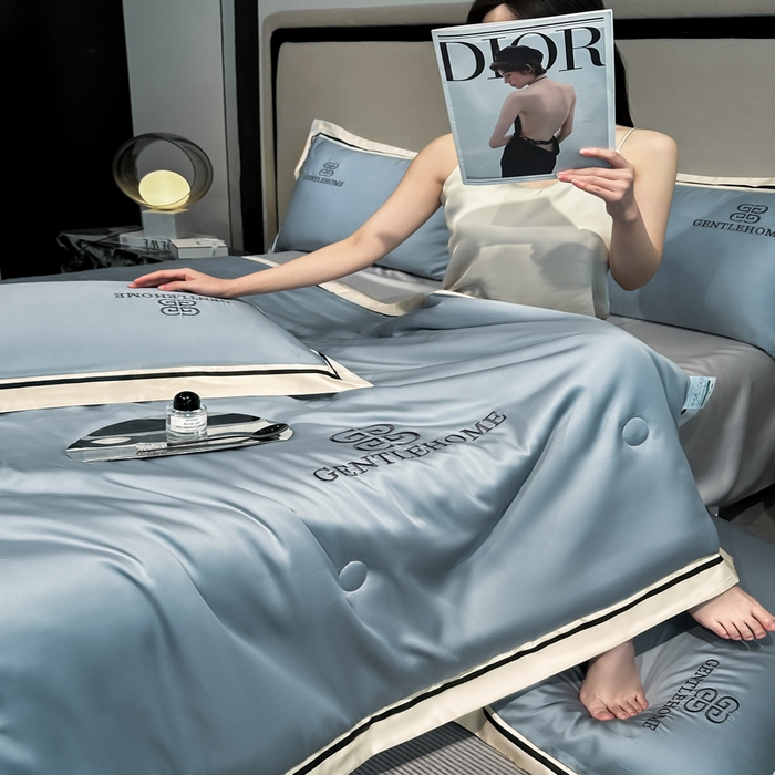 91家纺网 家纺一手货源 找家纺 小久久（小九九） 2025新款水洗真丝夏被-威廉 威廉-海清+山灰