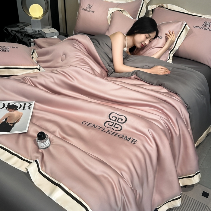 91家纺网 家纺一手货源 找家纺 小久久（小九九） 2025新款水洗真丝夏被-威廉 威廉-浅豆沙+中灰