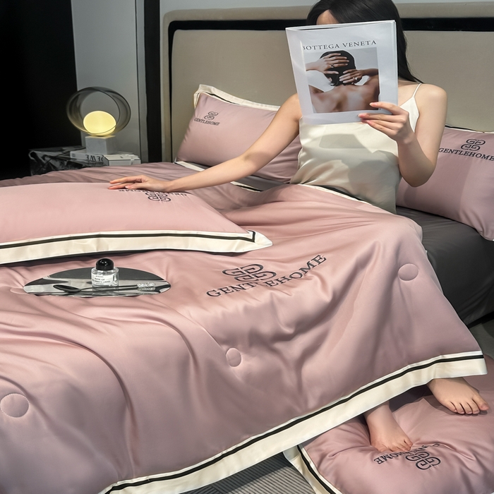 91家纺网 家纺一手货源 找家纺 小久久（小九九） 2025新款水洗真丝夏被-威廉 威廉-浅豆沙+中灰