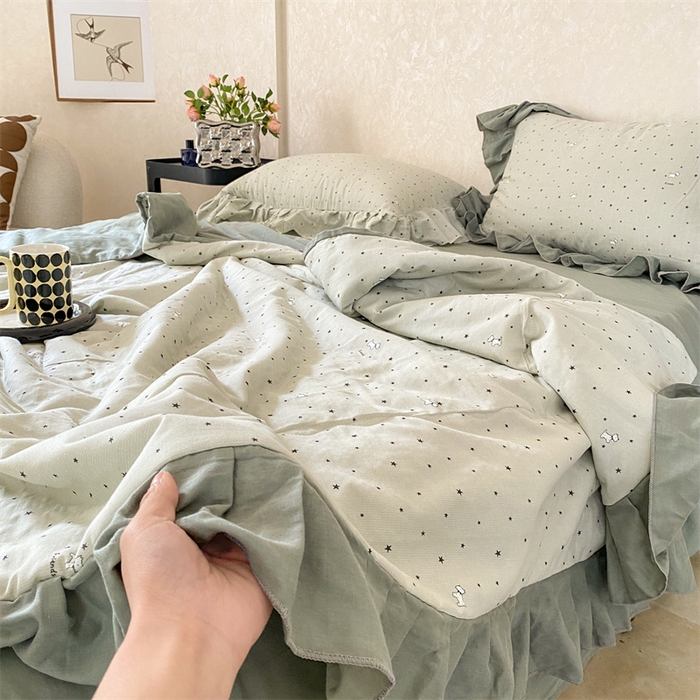 91家纺网 家纺一手货源 找家纺 2025新款全棉双层纱多功能夏被四件套 行星狗