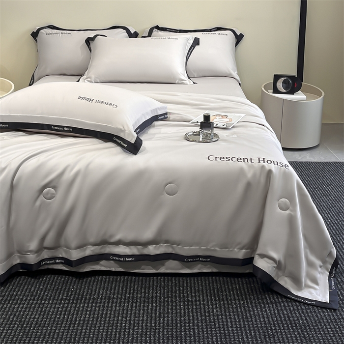 91家纺网 家纺一手货源 找家纺 小久久（小九九） 2025新款水洗冰丝夏被四件套-卡瑞娜系列 卡瑞娜-山灰