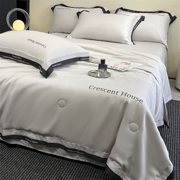 91家纺网 家纺一手货源 找家纺 小久久（小九九） 2025新款水洗冰丝夏被四件套-卡瑞娜系列 卡瑞娜-山灰