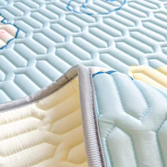 91家纺网 家纺一手货源 找家纺 沐慕 2025新款高克重小清新乳胶凉席-风格二 云朵小熊