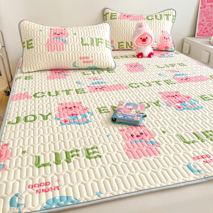 91家纺网 家纺一手货源 找家纺 沐慕 2025新款高克重小清新乳胶凉席-风格二 花环兔兔