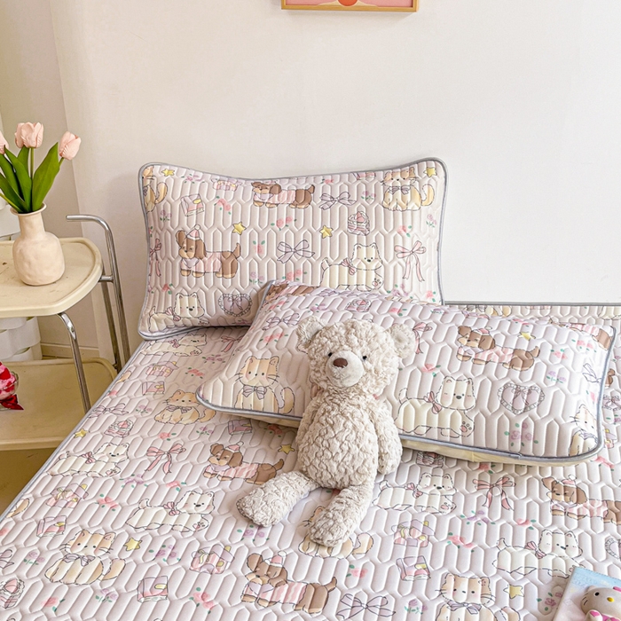 91家纺网 家纺一手货源 找家纺 沐慕 2025新款高克重小清新乳胶凉席-风格二 爱心小兔