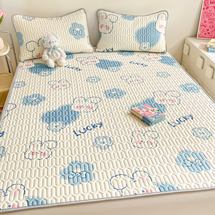 91家纺网 家纺一手货源 找家纺 沐慕 2025新款高克重小清新乳胶凉席-风格二 快乐小汪