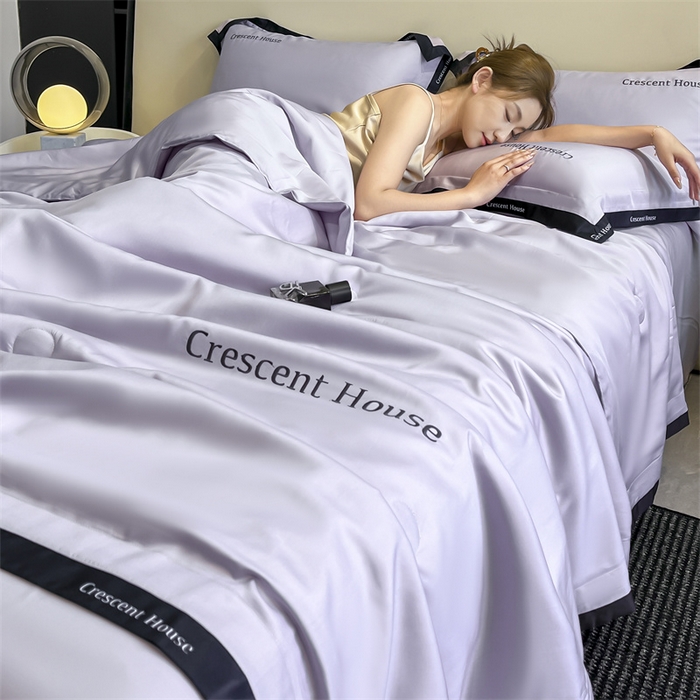 91家纺网 家纺一手货源 找家纺 小久久（小九九） 2025新款水洗冰丝夏被四件套-卡瑞娜系列 卡瑞娜-星黛紫