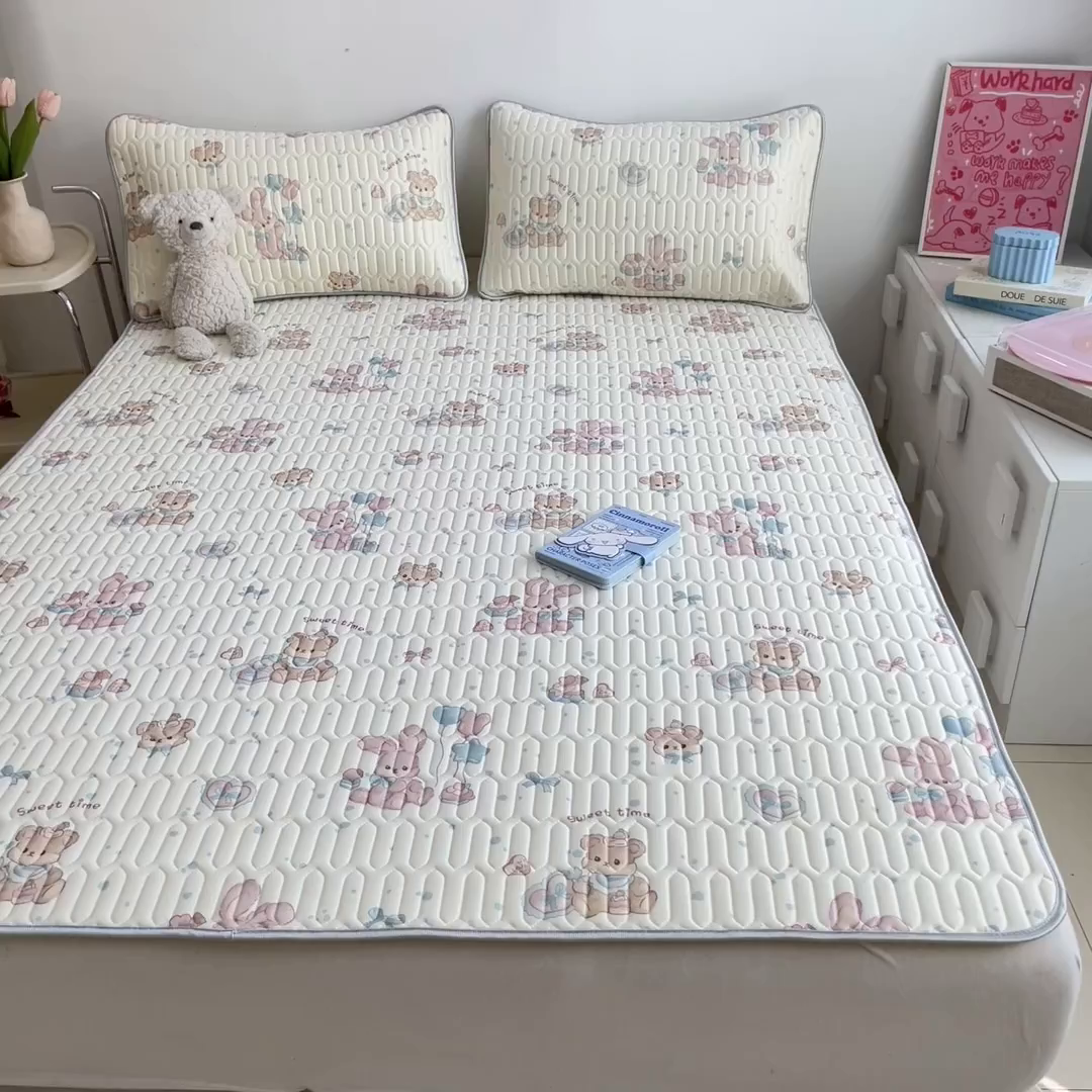 91家纺网 家纺一手货源 找家纺 沐慕 2025新款高克重小清新乳胶凉席-风格二 气球兔兔