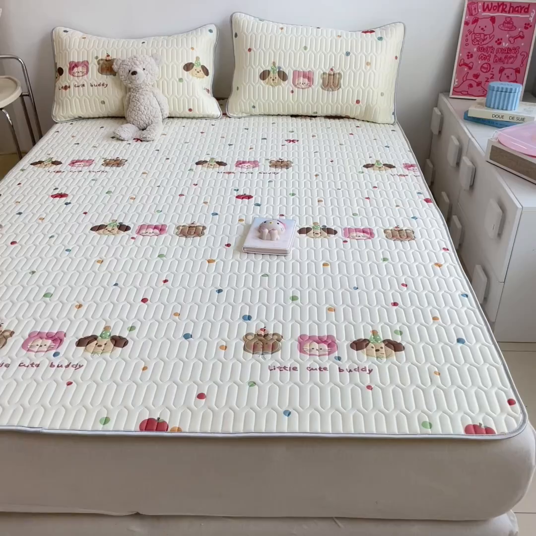 91家纺网 家纺一手货源 找家纺 沐慕 2025新款高克重小清新乳胶凉席-风格二 三小只