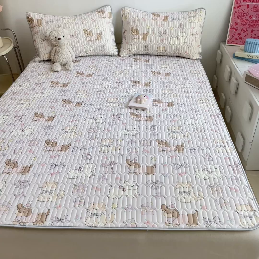 91家纺网 家纺一手货源 找家纺 沐慕 2025新款高克重小清新乳胶凉席-风格二 爱心小兔