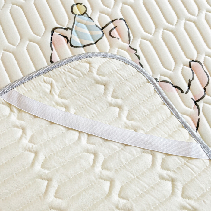 91家纺网 家纺一手货源 找家纺 沐慕 2025新款高克重小清新乳胶凉席-风格二 可爱粉猪