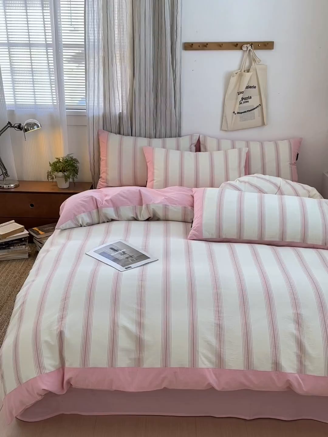 91家纺网 家纺一手货源 找家纺 娜娜 2025新款A类全棉色织水洗棉四件套 罗马系列-条纹粉