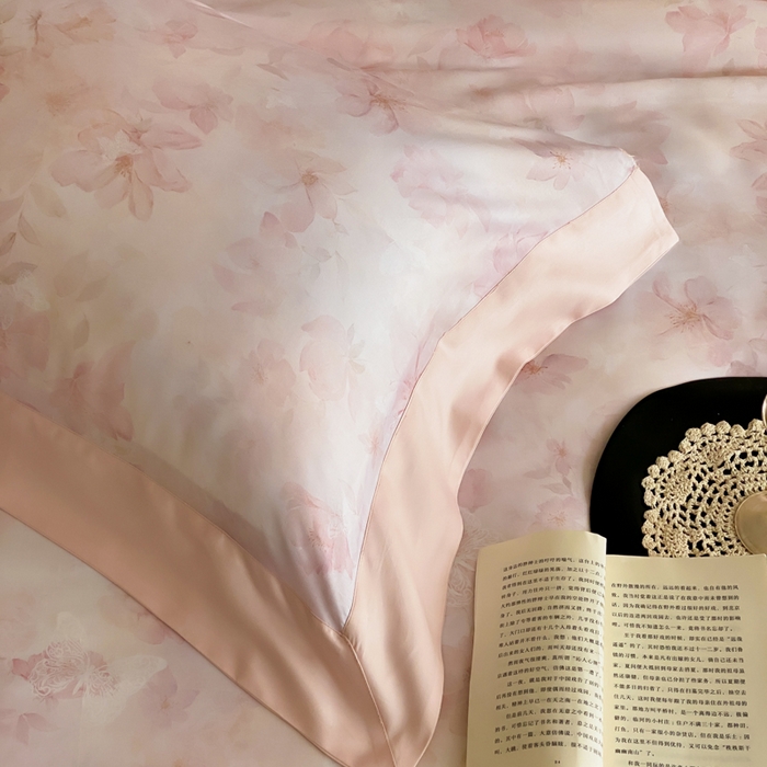 91家纺网 家纺一手货源 找家纺 云栖家居 2025天丝棉数码印花四件套 初见-粉