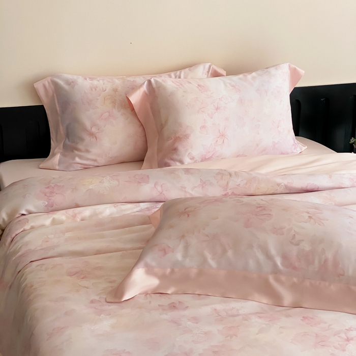 91家纺网 家纺一手货源 找家纺 云栖家居 2025天丝棉数码印花四件套 初见-粉