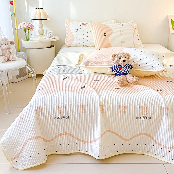 91家纺网 家纺一手货源 找家纺 橘夏家纺 2025新款双层纱小云棉床盖单床盖床盖单件 莓蝶之恋--玉蝶引力