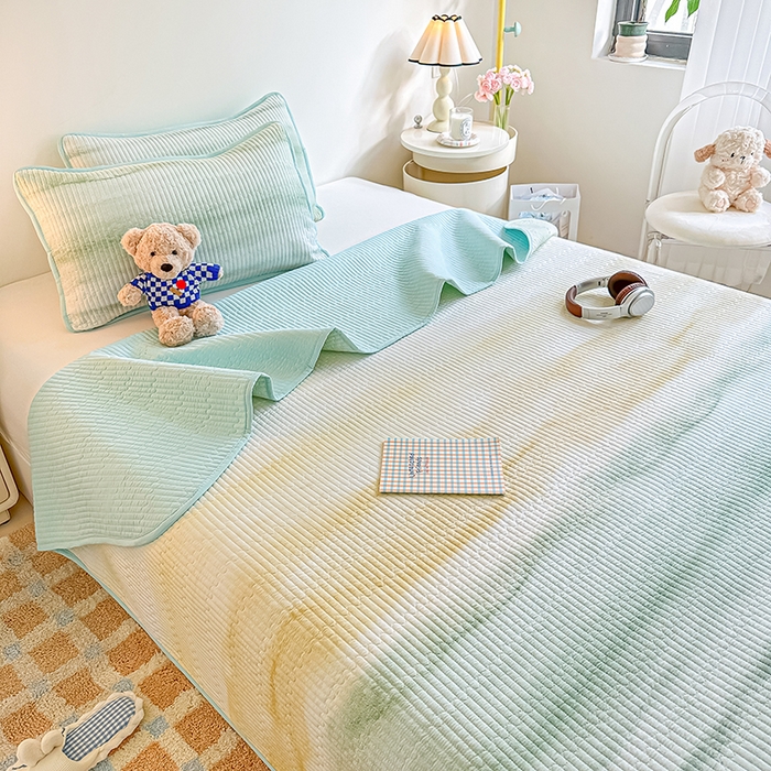 91家纺网 家纺一手货源 找家纺 橘夏家纺 2025新款双层纱小云棉床盖单床盖床盖单件 奇幻梦境--春云