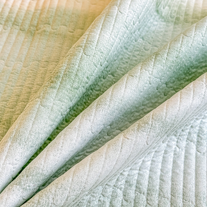 91家纺网 家纺一手货源 找家纺 橘夏家纺 2025新款双层纱小云棉床盖单床盖床盖单件 奇幻梦境--春云