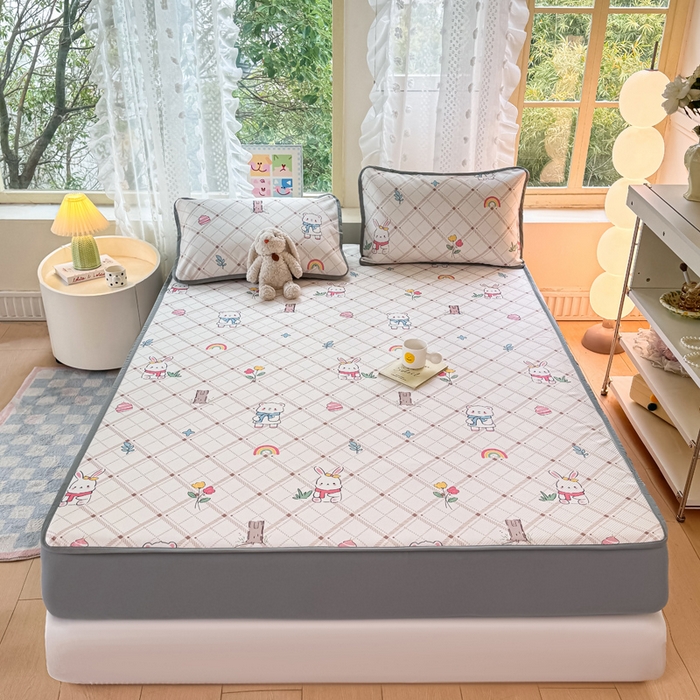 91家纺网 家纺一手货源 找家纺 （总）慕梵家居 2025新款冰豆豆斜纹数码印花床笠款凉席席子三件套