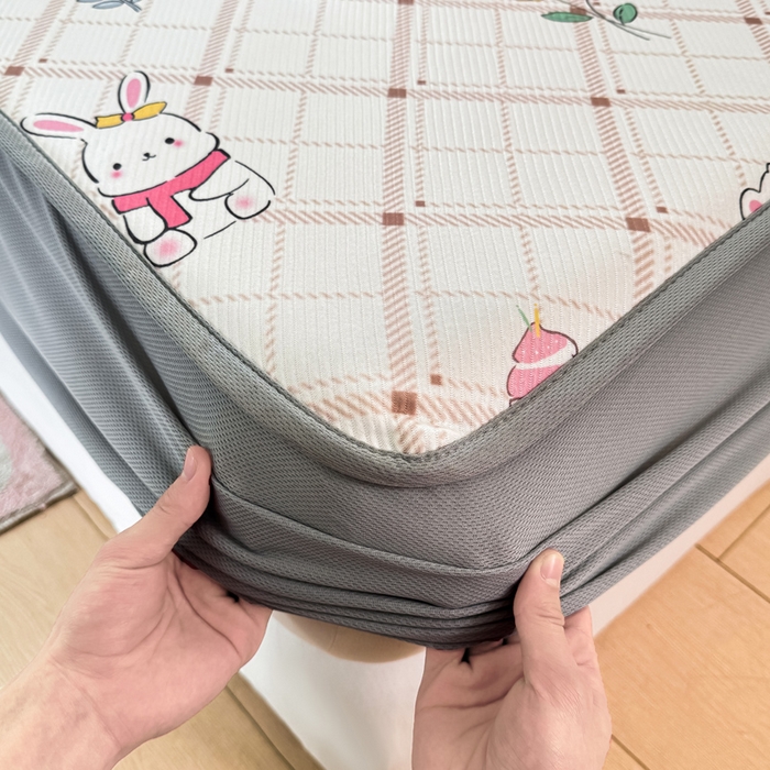 91家纺网 家纺一手货源 找家纺 （总）慕梵家居 2025新款冰豆豆斜纹数码印花床笠款凉席席子三件套