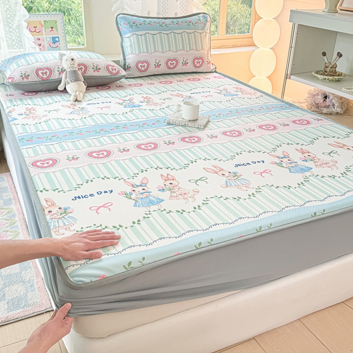 91家纺网 家纺一手货源 找家纺 （总）慕梵家居 2025新款冰豆豆斜纹数码印花床笠款凉席席子三件套