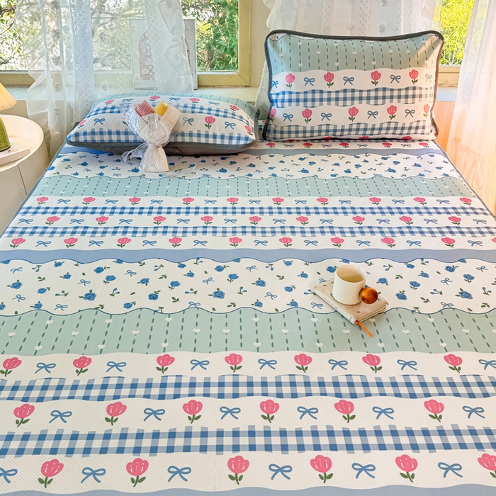 91家纺网 家纺一手货源 找家纺 慕梵家居 2025新款冰豆豆斜纹数码印花床单款凉席席子三件套 玫瑰物语