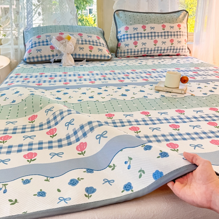 91家纺网 家纺一手货源 找家纺 慕梵家居 2025新款冰豆豆斜纹数码印花床单款凉席席子三件套 玫瑰物语