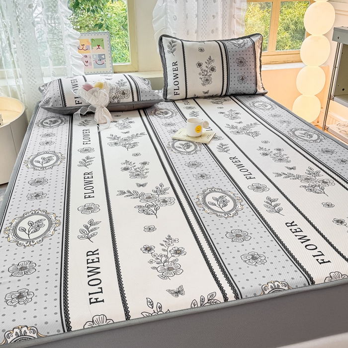 91家纺网 家纺一手货源 找家纺 慕梵家居 2025新款冰豆豆斜纹数码印花床笠款凉席席子三件套 素雅