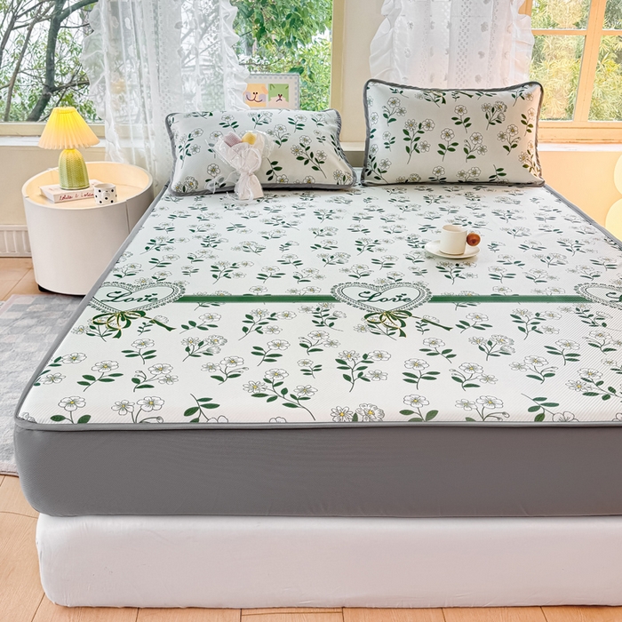 91家纺网 家纺一手货源 找家纺 慕梵家居 2025新款冰豆豆斜纹数码印花床笠款凉席席子三件套 小雏菊-绿