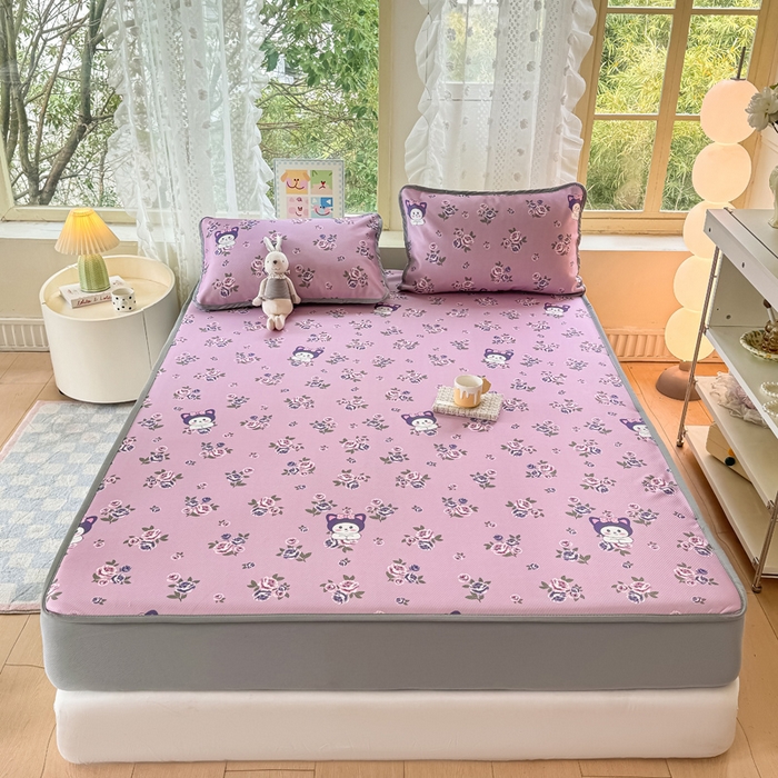 91家纺网 家纺一手货源 找家纺 慕梵家居 2025新款冰豆豆斜纹数码印花床笠款凉席席子三件套 紫洛米