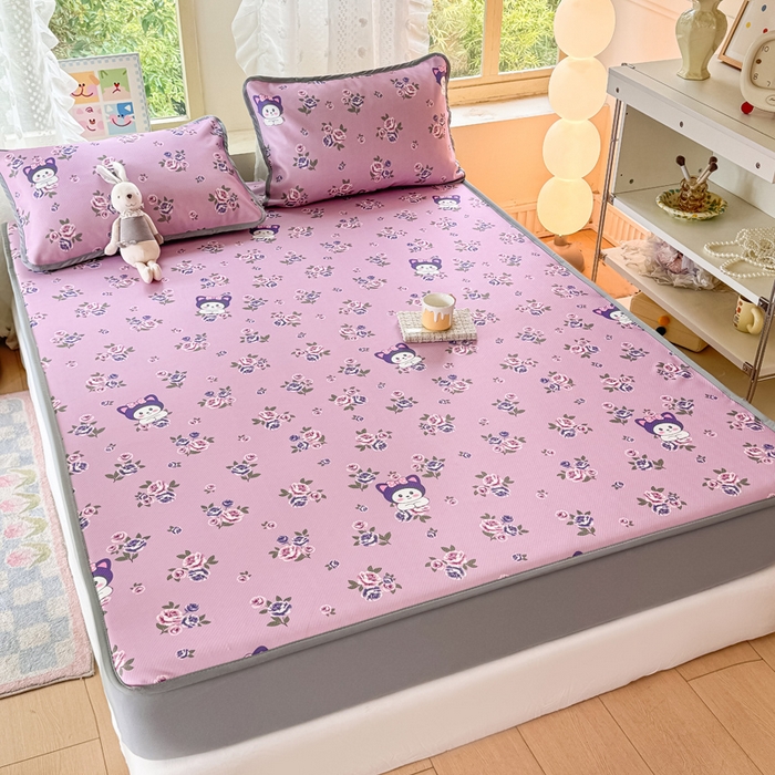 91家纺网 家纺一手货源 找家纺 慕梵家居 2025新款冰豆豆斜纹数码印花床笠款凉席席子三件套 紫洛米