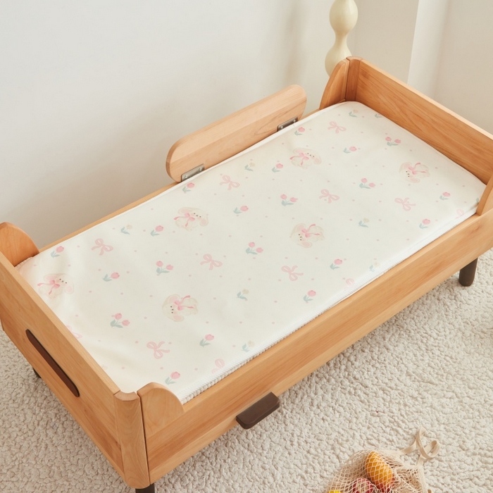 91家纺网 家纺一手货源 找家纺 艾佳宝贝 2025春夏A类多动能儿童双面床垫冰丝凉席 小香兔