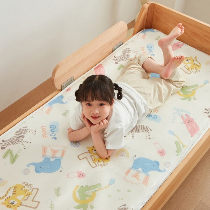 91家纺网 家纺一手货源 找家纺 艾佳宝贝 2025春夏A类多动能儿童双面床垫冰丝凉席 动物的世界