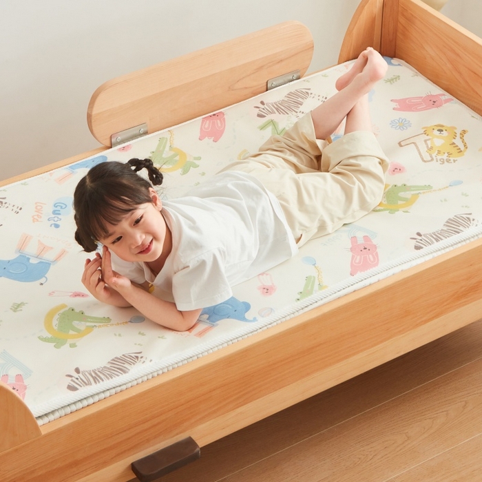 91家纺网 家纺一手货源 找家纺 艾佳宝贝 2025春夏A类多动能儿童双面床垫冰丝凉席 动物的世界