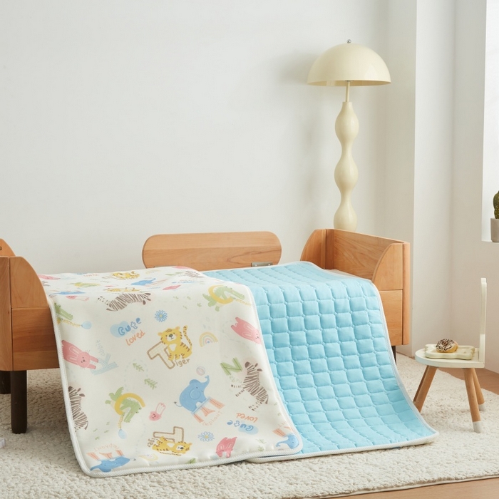 91家纺网 家纺一手货源 找家纺 艾佳宝贝 2025春夏A类多动能儿童双面床垫冰丝凉席 动物的世界