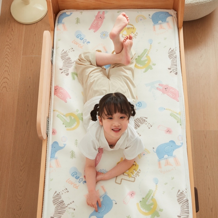 91家纺网 家纺一手货源 找家纺 艾佳宝贝 2025春夏A类多动能儿童双面床垫冰丝凉席 动物的世界