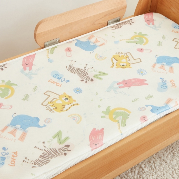 91家纺网 家纺一手货源 找家纺 艾佳宝贝 2025春夏A类多动能儿童双面床垫冰丝凉席 动物的世界