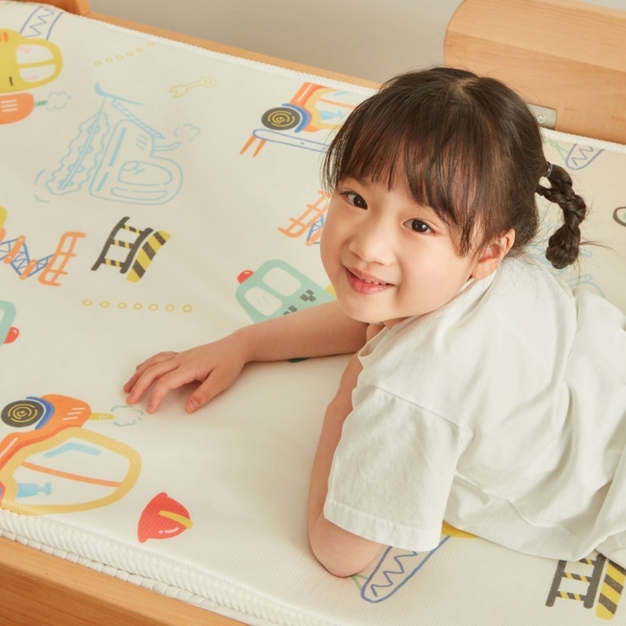 91家纺网 家纺一手货源 找家纺 艾佳宝贝 2025春夏A类多动能儿童双面床垫冰丝凉席 工程小车