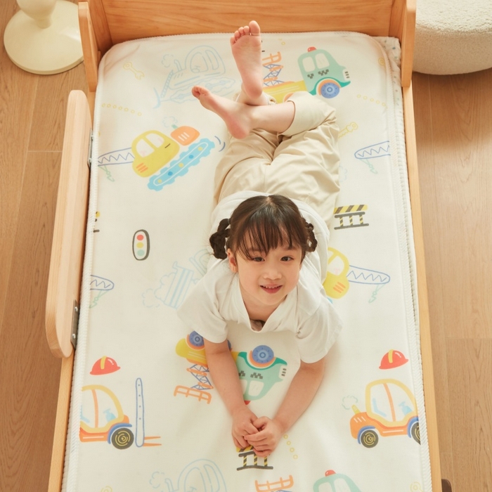 91家纺网 家纺一手货源 找家纺 艾佳宝贝 2025春夏A类多动能儿童双面床垫冰丝凉席 工程小车