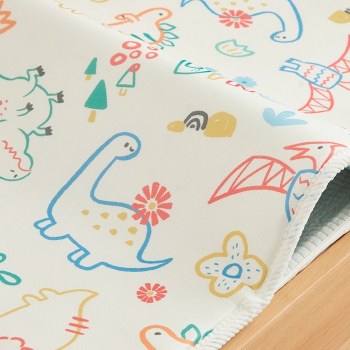 91家纺网 家纺一手货源 找家纺 艾佳宝贝 2025春夏A类多动能儿童双面床垫冰丝凉席 好多恐龙