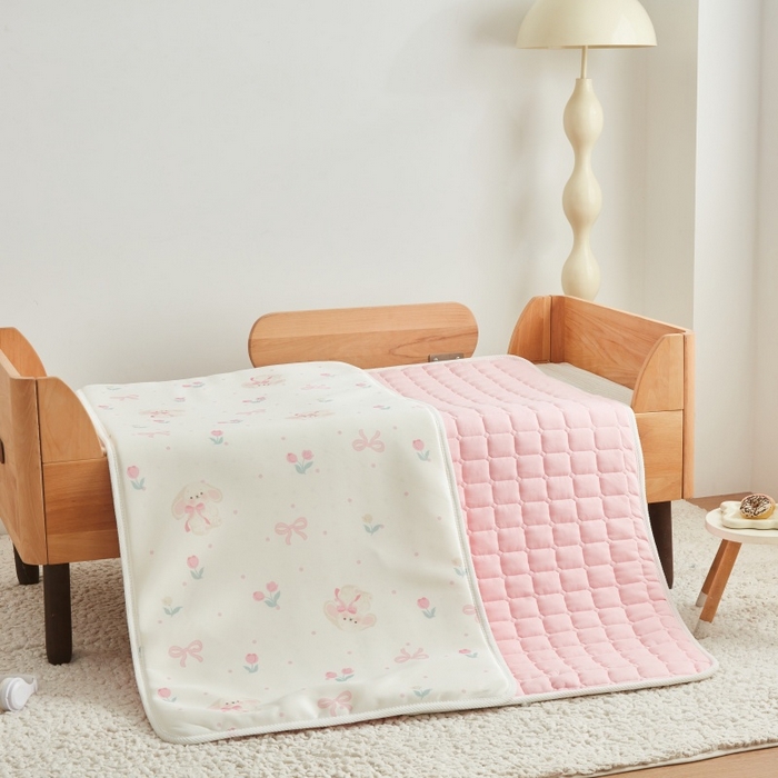 91家纺网 家纺一手货源 找家纺 艾佳宝贝 2025春夏A类多动能儿童双面床垫冰丝凉席 小香兔