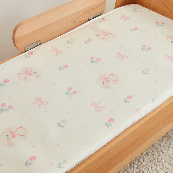 91家纺网 家纺一手货源 找家纺 艾佳宝贝 2025春夏A类多动能儿童双面床垫冰丝凉席 小香兔