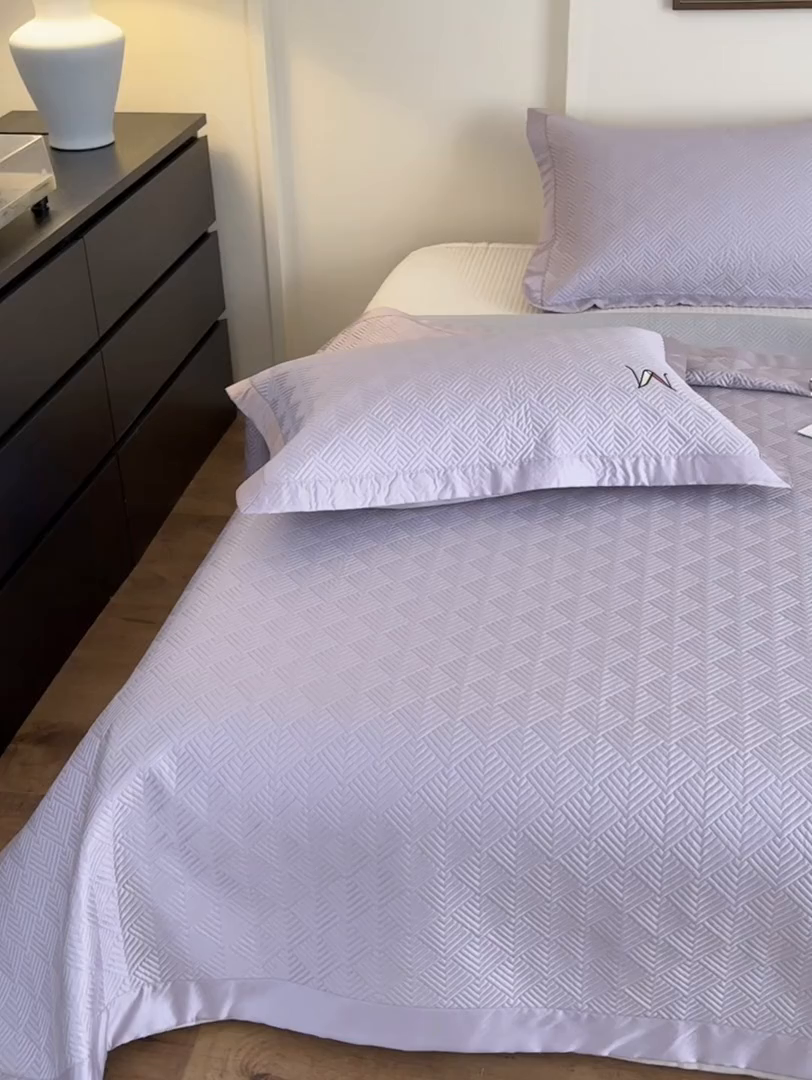 91家纺网 家纺一手货源 找家纺 云雀 2025新款60S兰精天丝床盖(M系列) M床盖-紫色