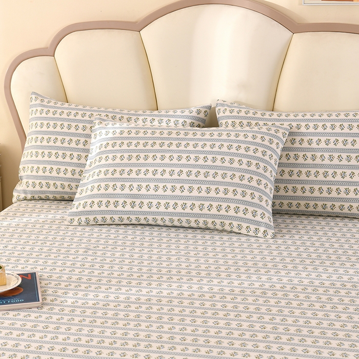 91家纺网 家纺一手货源 找家纺 牵依 2025新款工艺款老粗布床单系列三件套 小兰花